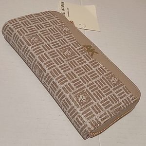 NEW Anne Klein Wallet